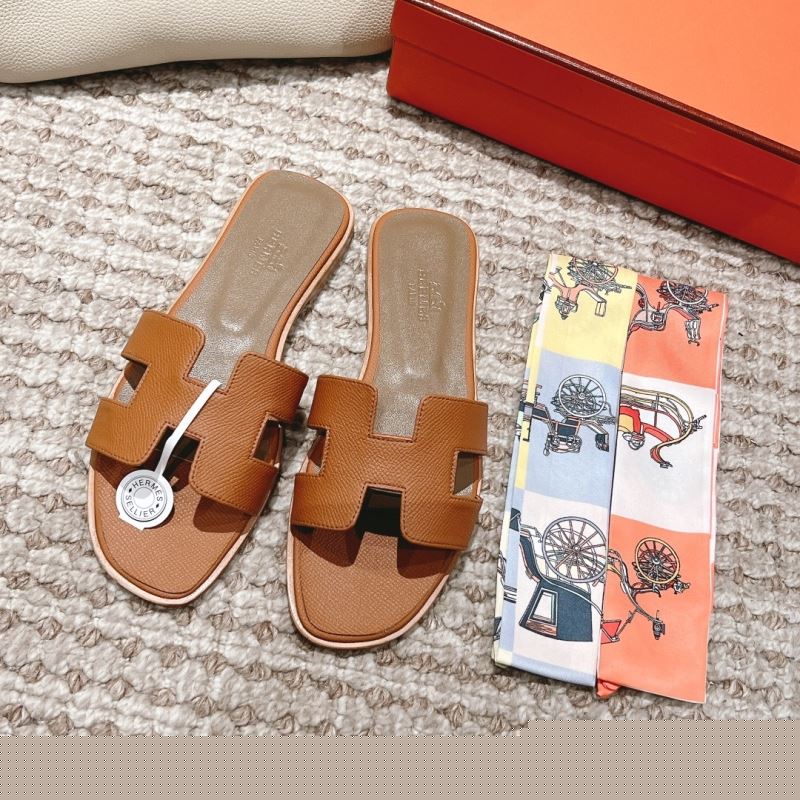 H**mes slippers